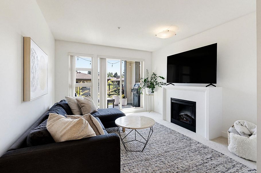213 738 E 29th Avenue Vancouver, BC - 3