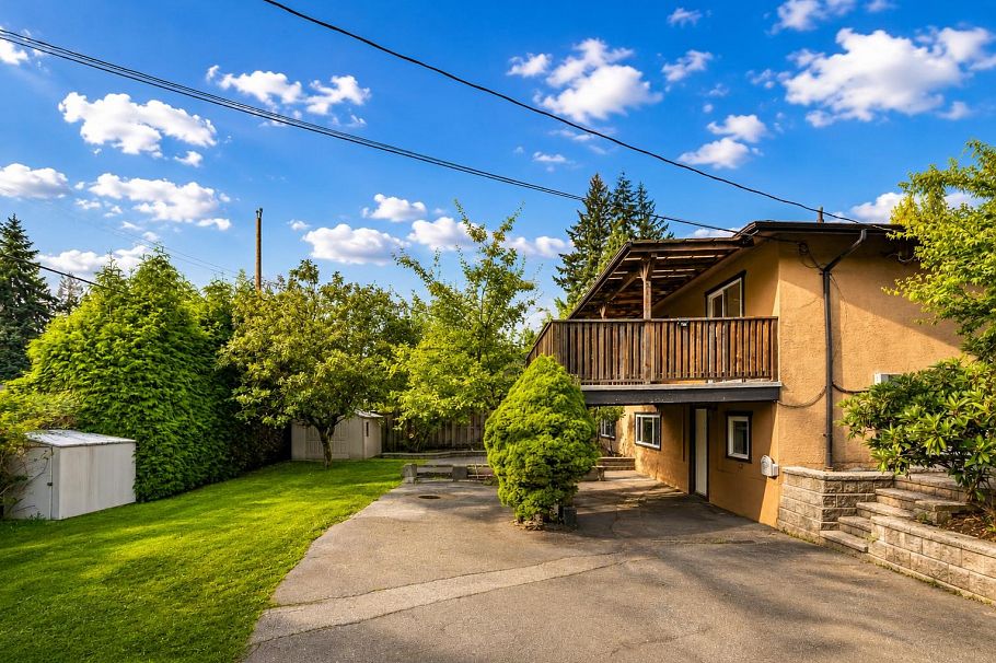 799 Donegal Place North Vancouver, BC - 16