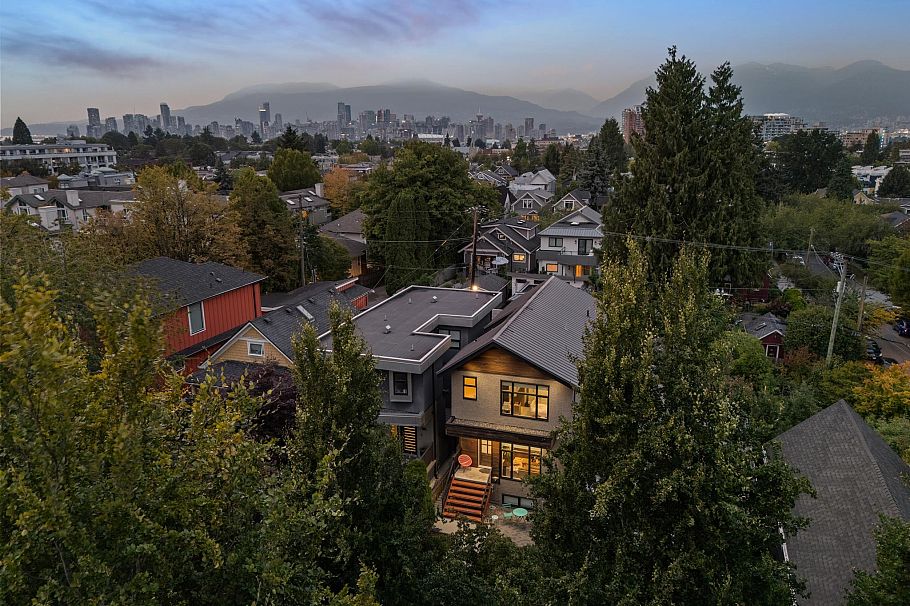 285 E 19th Avenue Vancouver, BC - 38