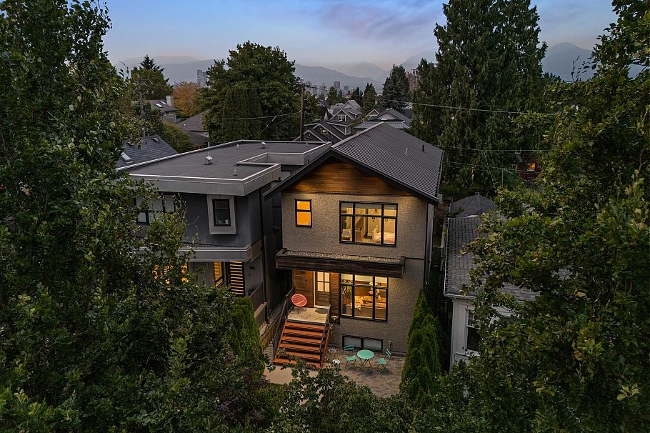 285 E 19th Avenue Vancouver, BC - 39