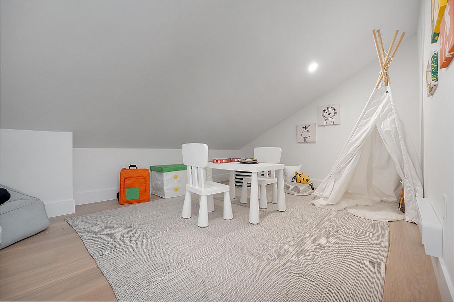 265 W 6th Street North Vancouver, BC - 24