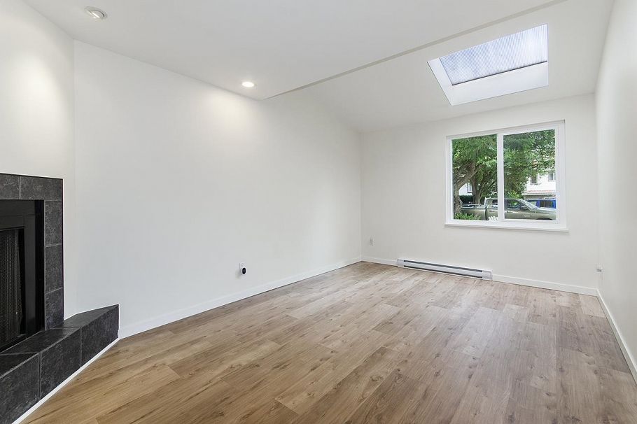 962 E 11th Avenue Vancouver, BC - 7