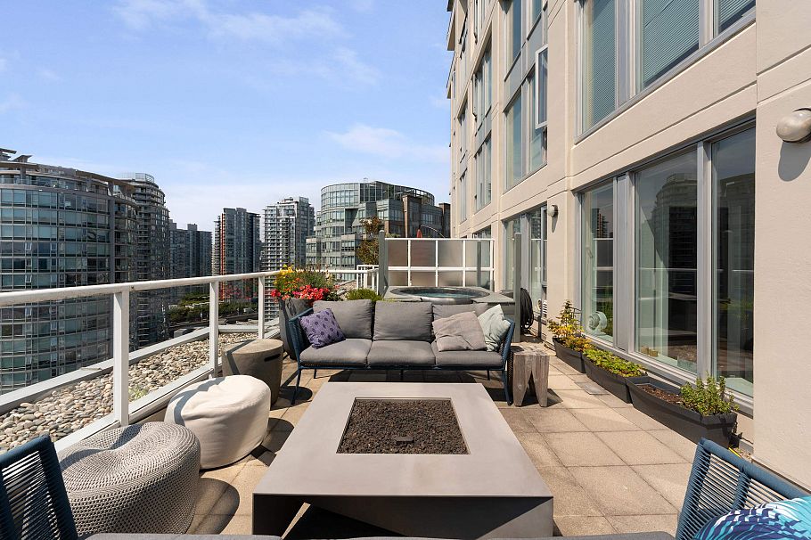 2405 550 Taylor Street Vancouver, BC - 25