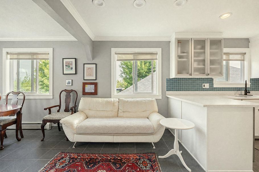 2183 Napier Street Vancouver, BC - 17