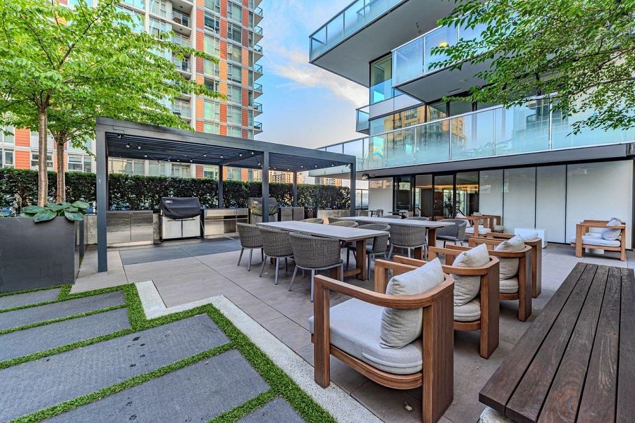 3005 1335 Howe Street Vancouver, BC - 27