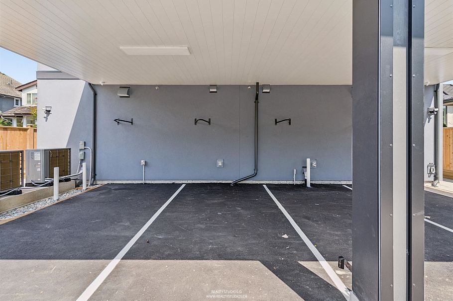 2 3058 W 34th Avenue Vancouver, BC - 37