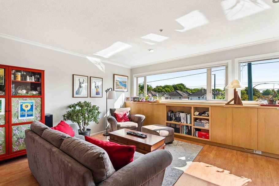13 2389 Charles Street Vancouver, BC - 15