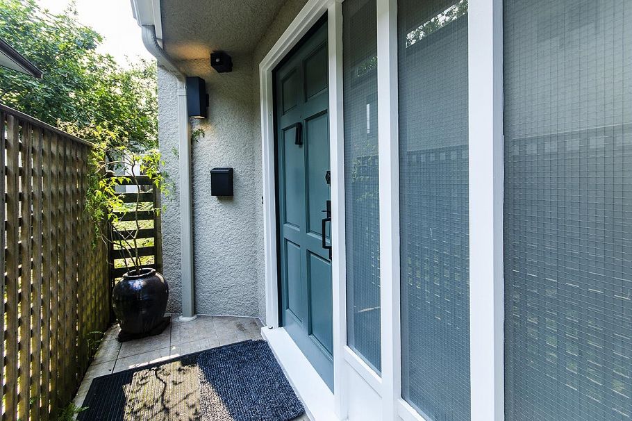 962 E 11th Avenue Vancouver, BC - 4