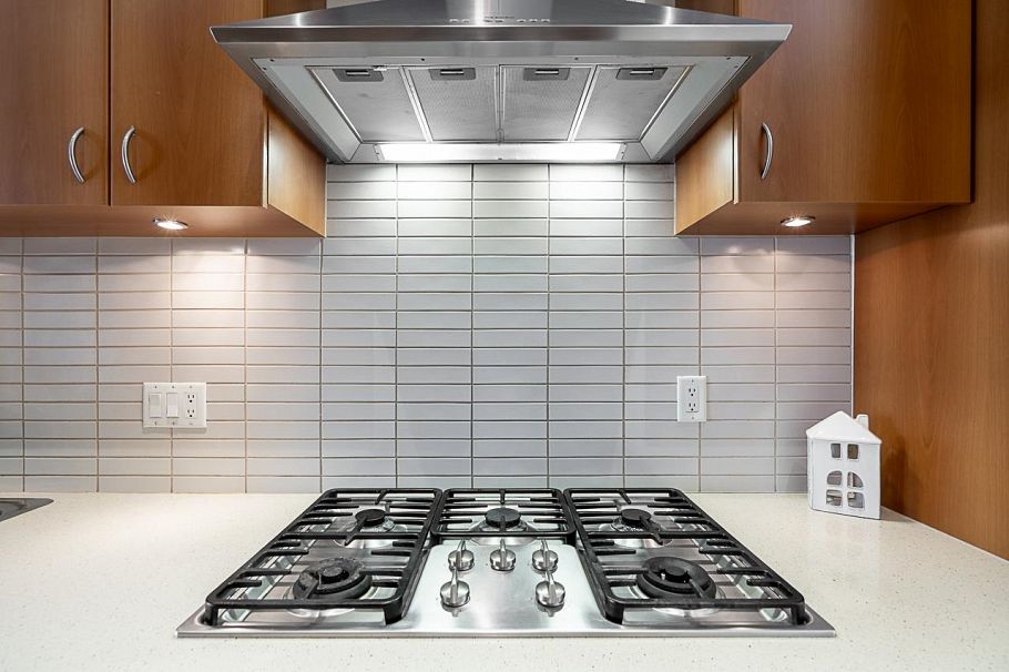 1 1425 W 11th Avenue Vancouver, BC - 6