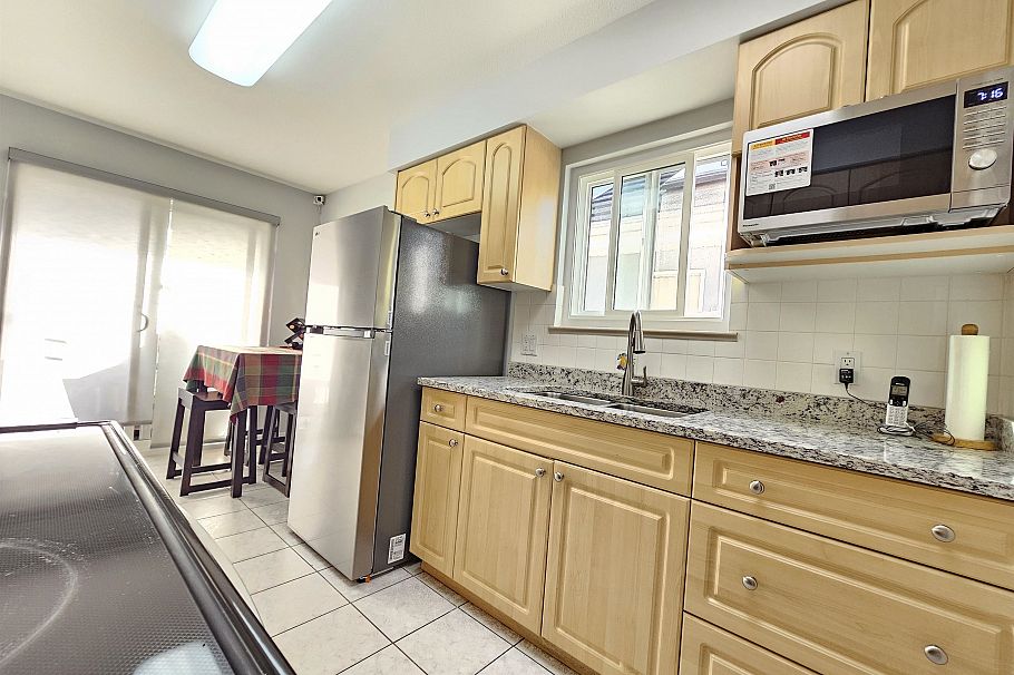 5521 Dundee Street Vancouver, BC - 4