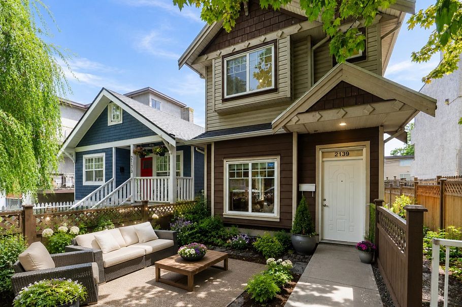 2139 Triumph Street Vancouver, BC - 18