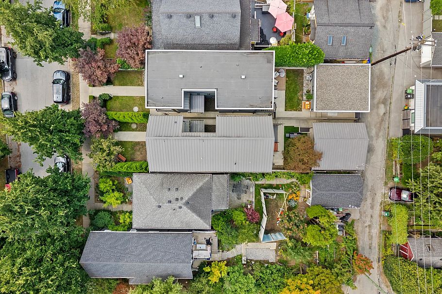 285 E 19th Avenue Vancouver, BC - 37
