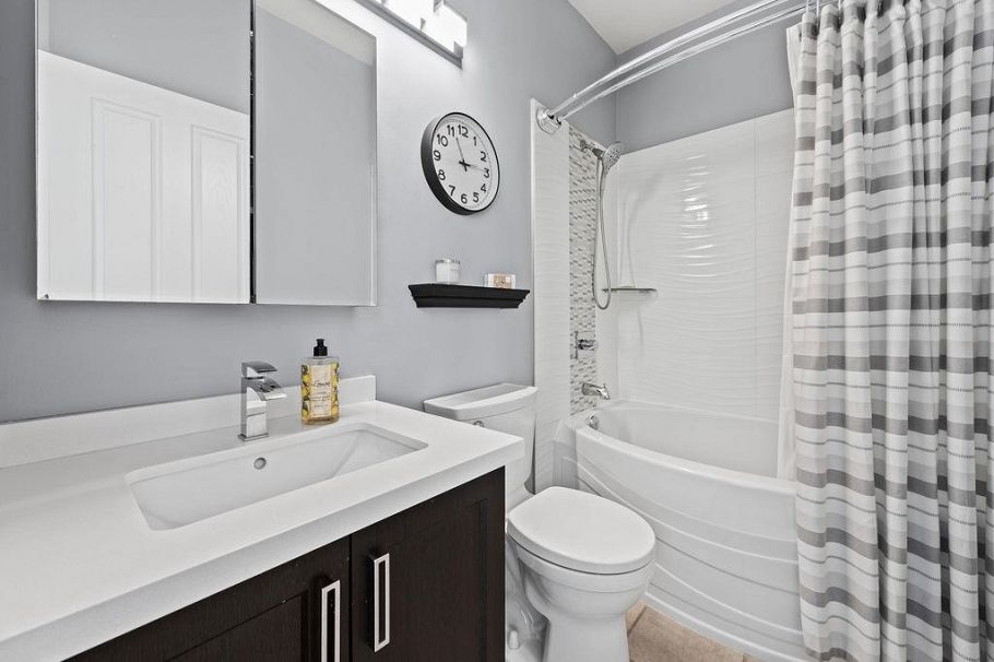 313 1675 W 10th Avenue Vancouver, BC - 17