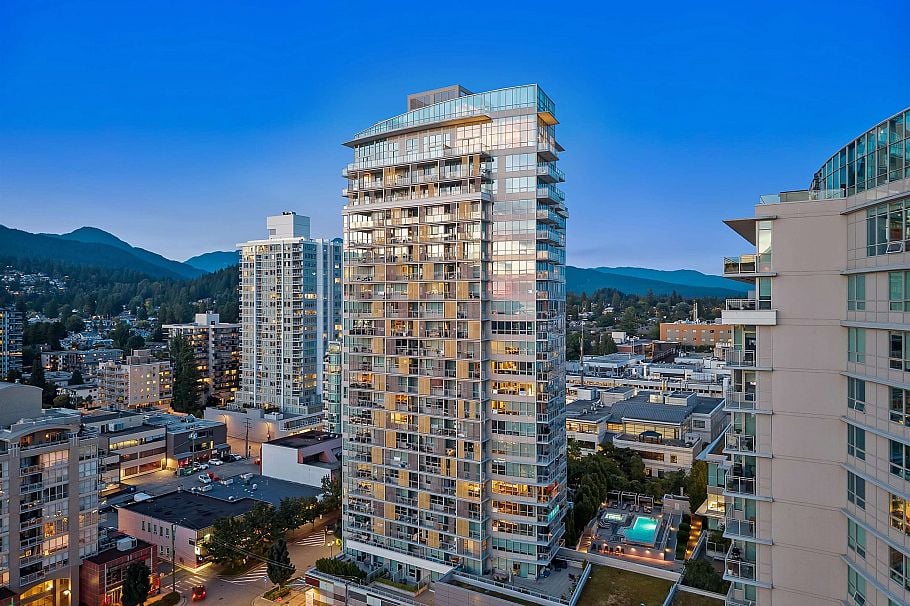 704 125 E 14th Street North Vancouver, BC - 3