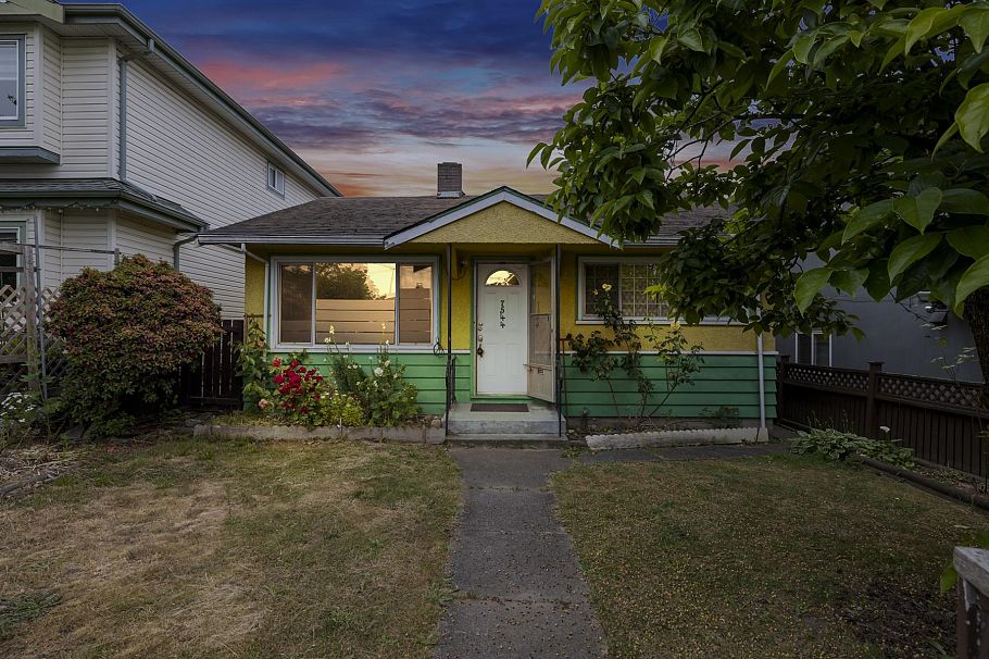 7544 Main Street Vancouver, BC - 5