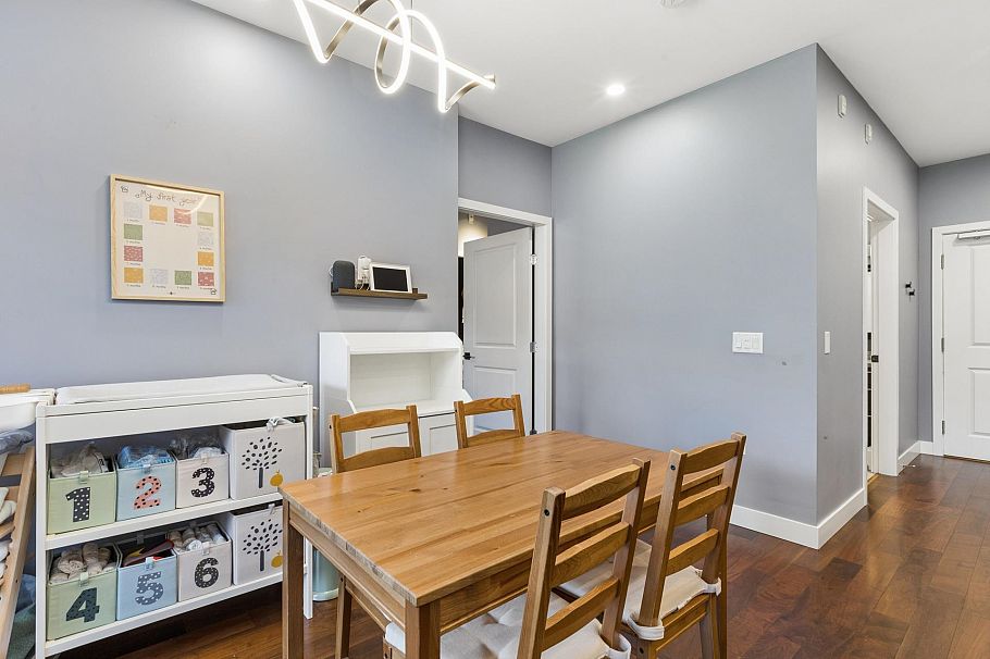 303 116 W 23rd Street North Vancouver, BC - 5