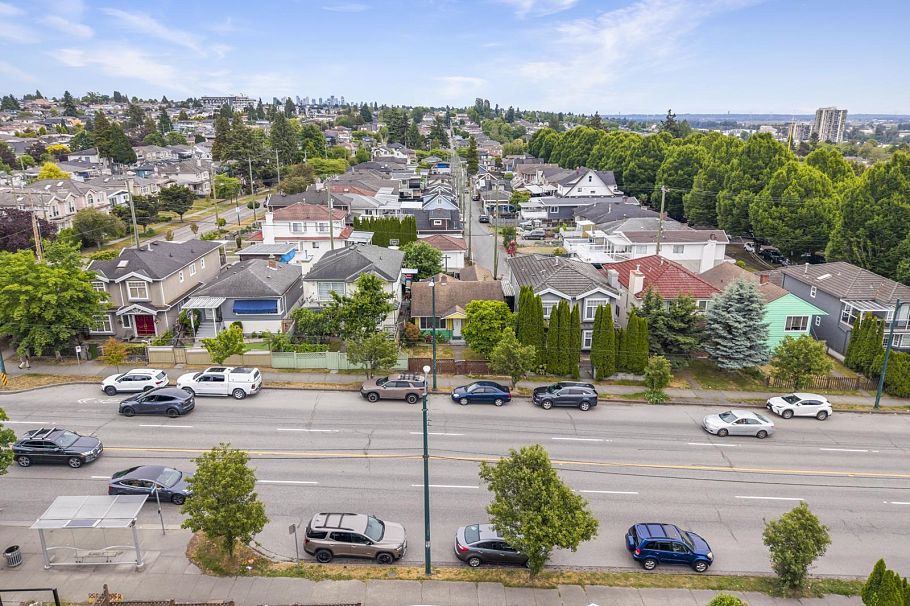 7544 Main Street Vancouver, BC - 18