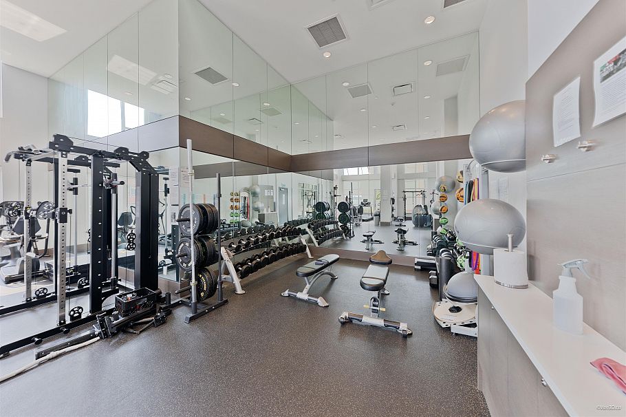 504 2780 Valley Centre Avenue North Vancouver, BC - 15