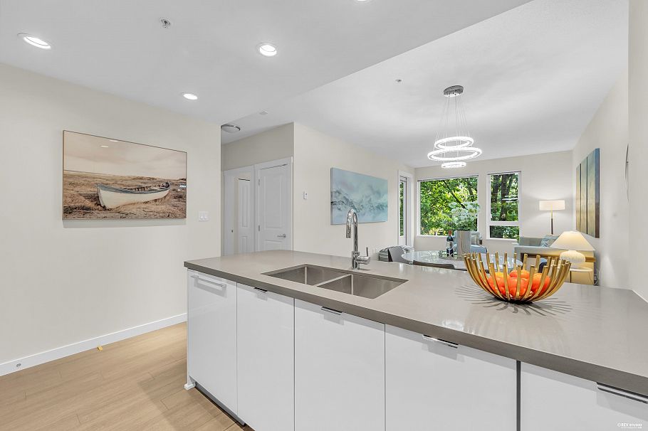 315 255 W 1st Street North Vancouver, BC - 9