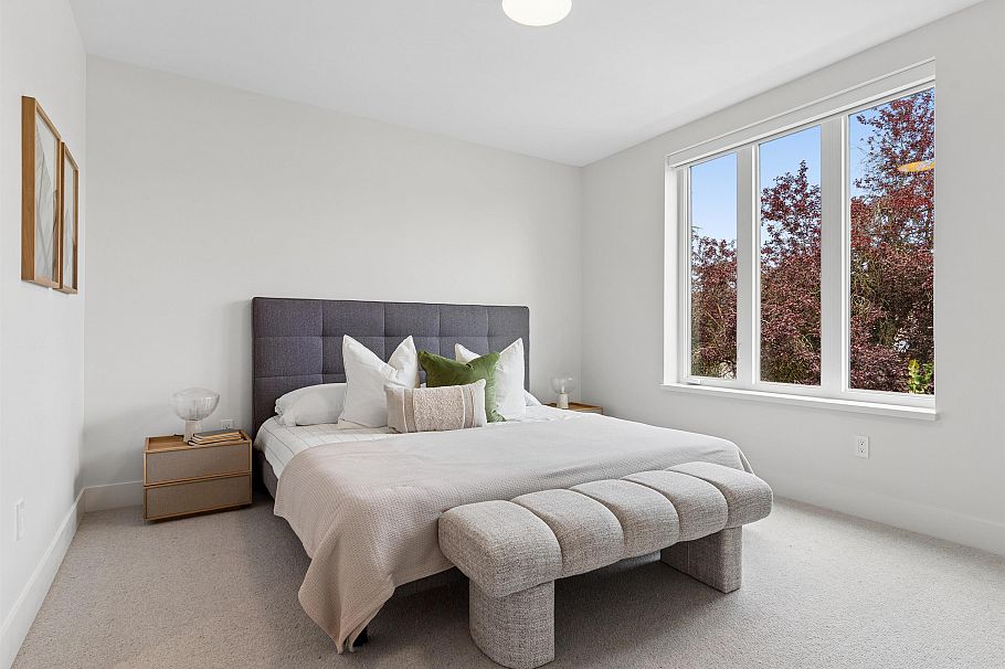 2 3058 W 34th Avenue Vancouver, BC - 16