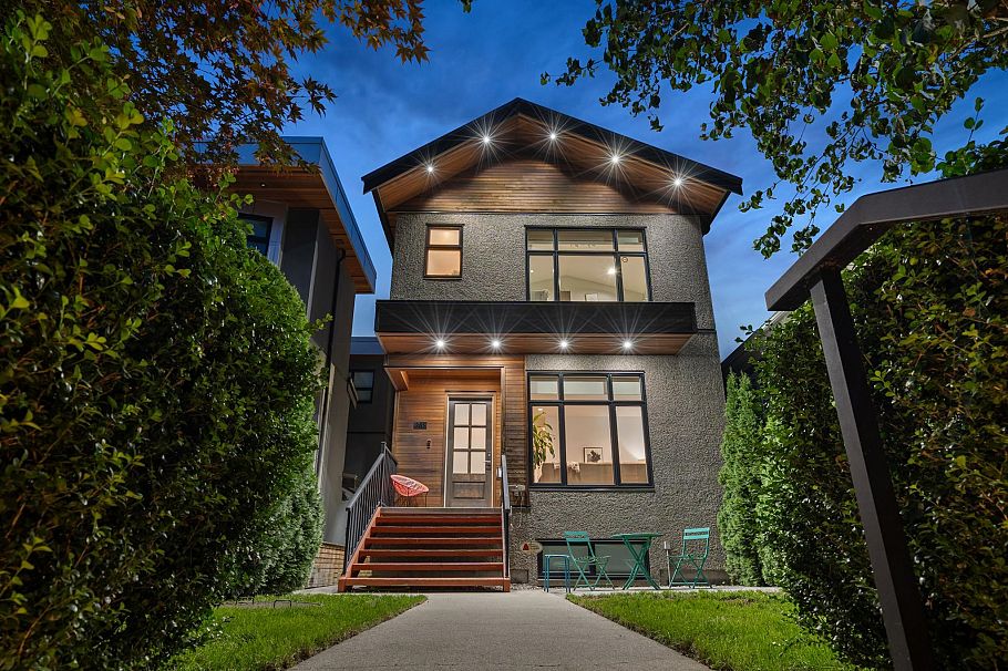 285 E 19th Avenue Vancouver, BC - 1