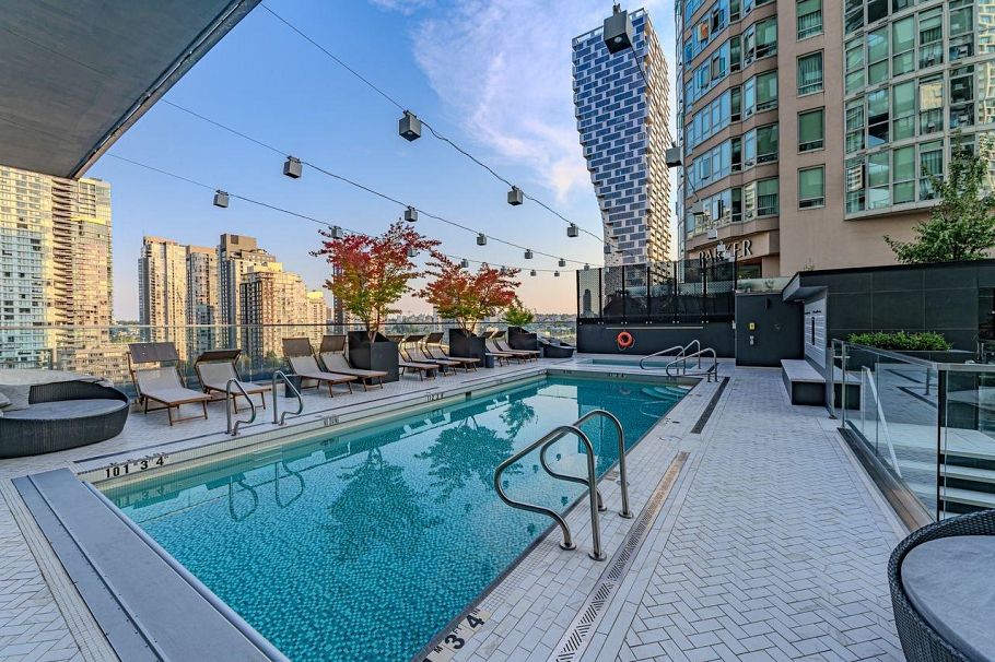3005 1335 Howe Street Vancouver, BC - 23
