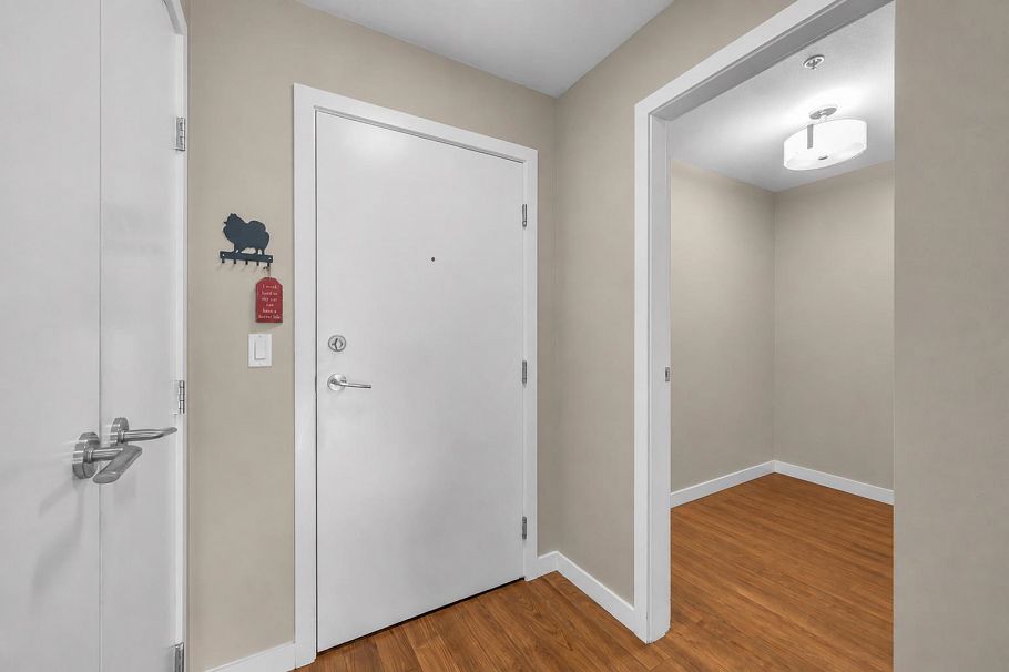 401 1677 Lloyd Avenue North Vancouver, BC - 16