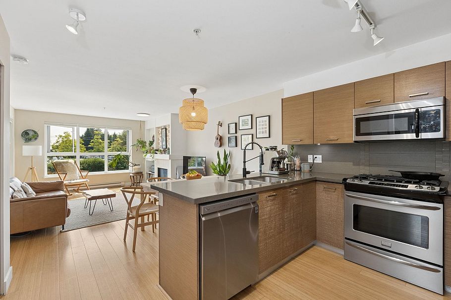 207 3732 Mt Seymour Parkway North Vancouver, BC - 14