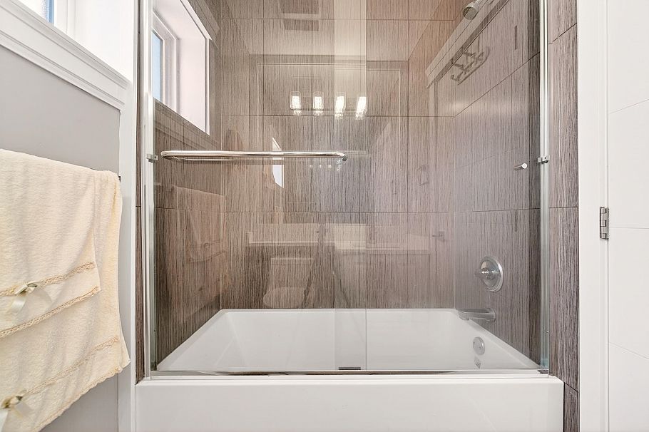 8068 Haig Street Vancouver, BC - 19