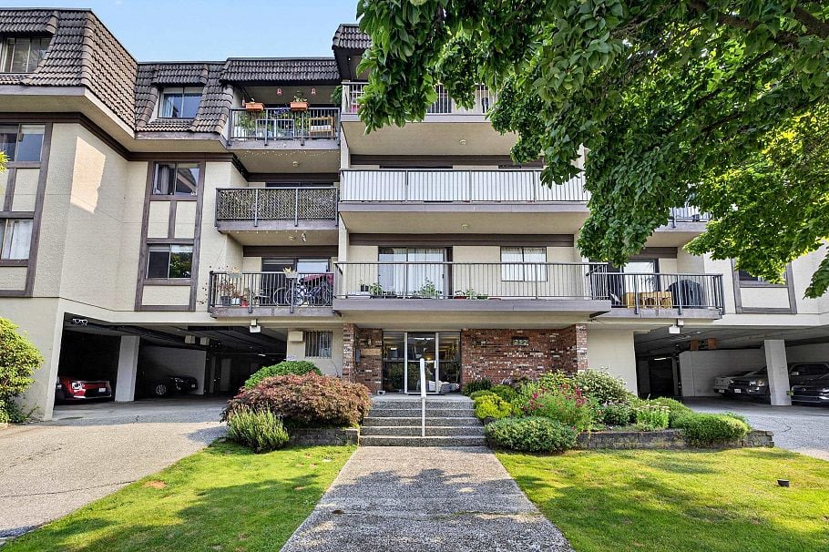 307 252 W 2nd Street North Vancouver, BC - 4