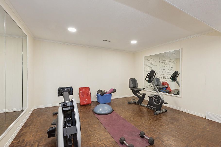 704 Maurelle Court North Vancouver, BC - 25
