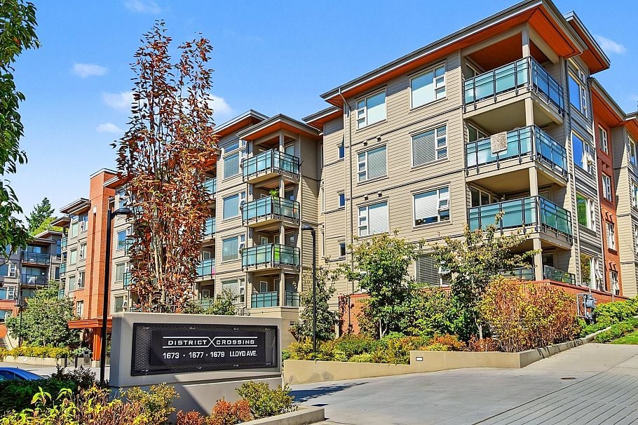 210 1677 Lloyd Avenue North Vancouver, BC - 1