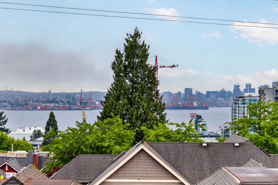 109 225 E 6th Street North Vancouver, BC - 22