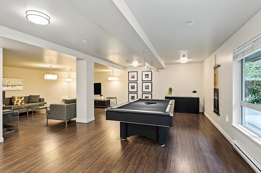 210 1677 Lloyd Avenue North Vancouver, BC - 29