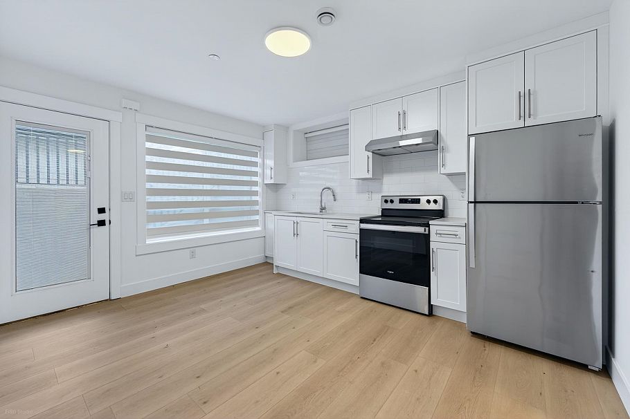 4990 Sherbrooke Street Vancouver, BC - 21