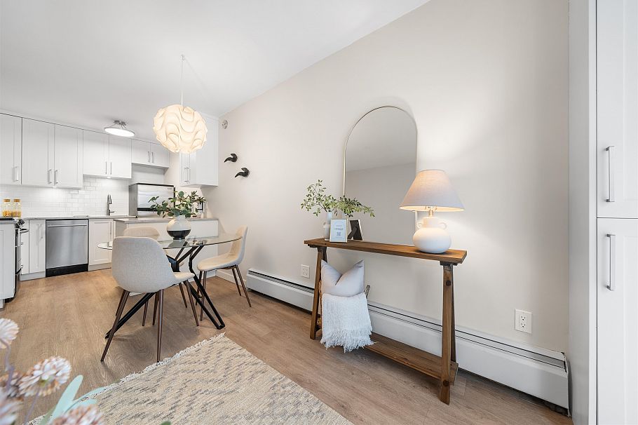 210 2234 W 1st Avenue Vancouver, BC - 4