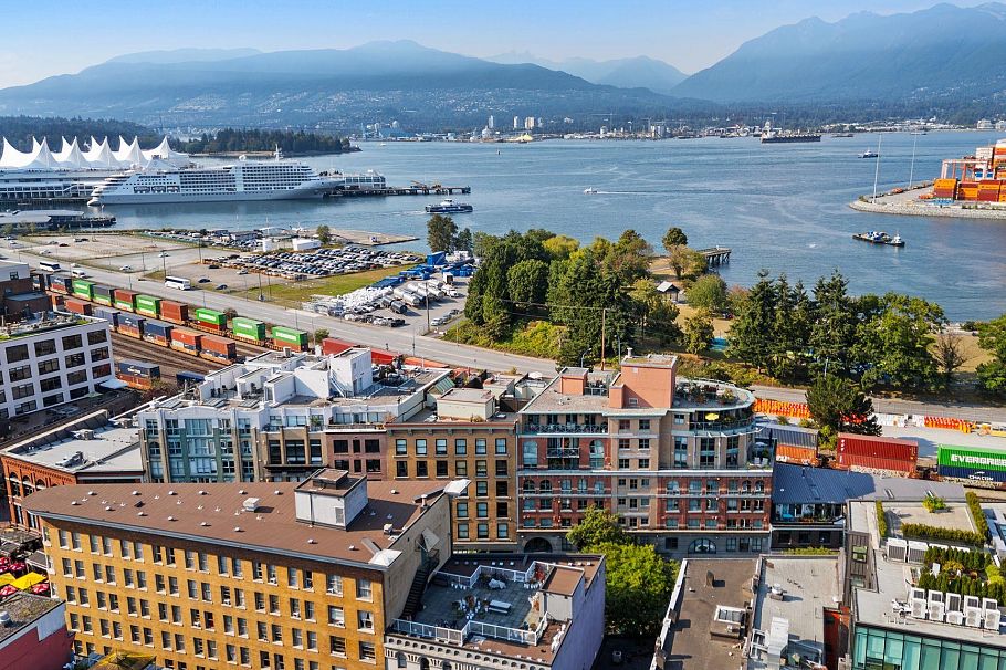 305 41 Alexander Street Vancouver, BC - 31