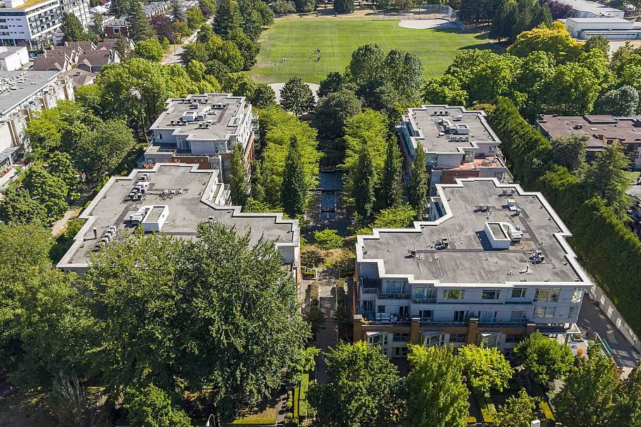 412 618 W 45th Avenue Vancouver, BC - 32