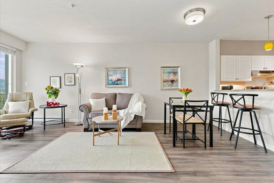 317 3629 Deercrest Drive North Vancouver, BC - 5