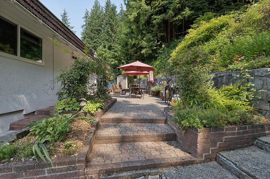 704 Maurelle Court North Vancouver, BC - 29