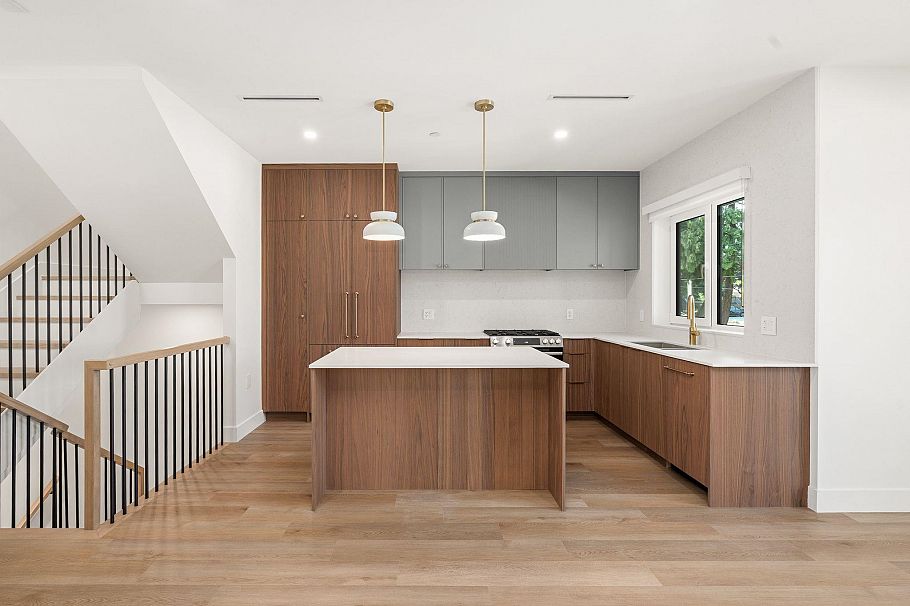 SL 3 2333 E 54th Avenue Vancouver, BC - 3