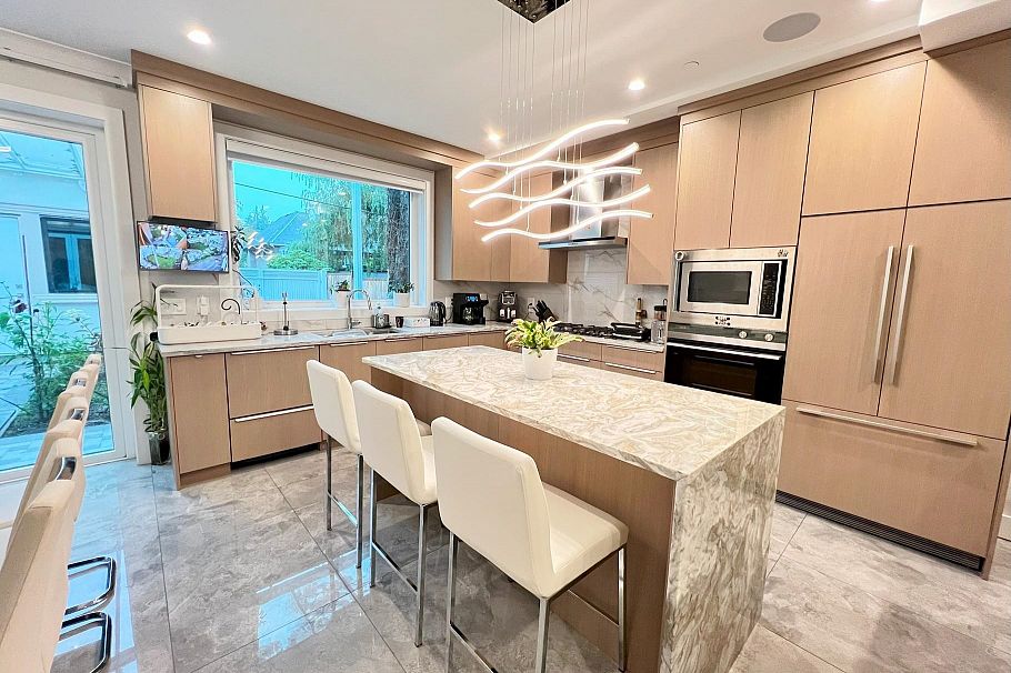 6576 Yew Street Vancouver, BC - 5
