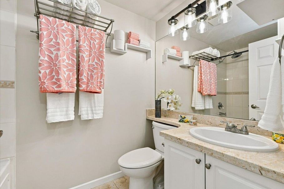 317 3629 Deercrest Drive North Vancouver, BC - 19