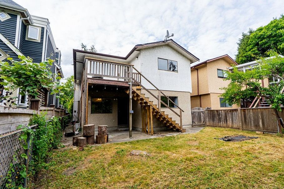 3226 W 5th Avenue Vancouver, BC - 20