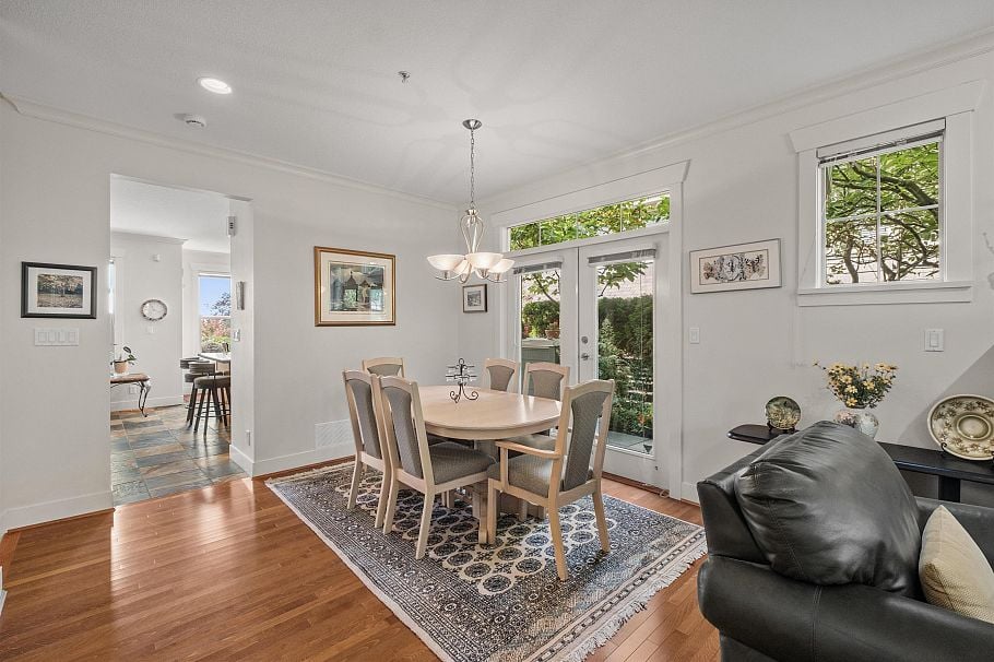 261 E Queens Road North Vancouver, BC - 4
