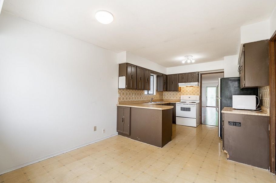 3226 W 5th Avenue Vancouver, BC - 8