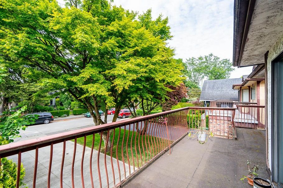 3226 W 5th Avenue Vancouver, BC - 5