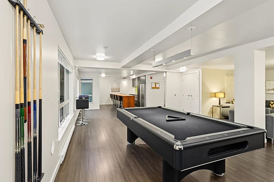210 1677 Lloyd Avenue North Vancouver, BC - 31