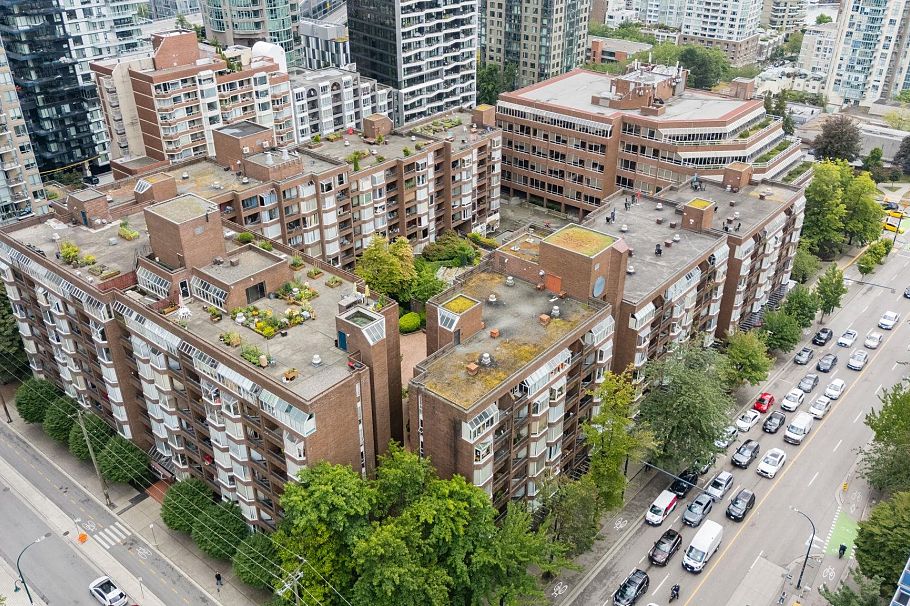 304 1330 Burrard Street Vancouver, BC - 22