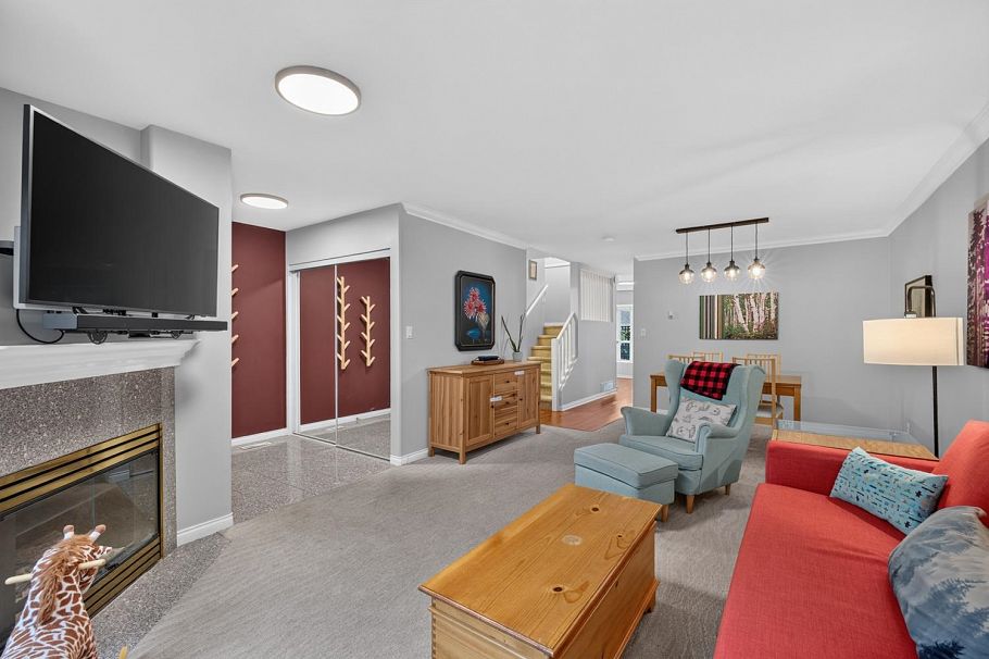 109 225 E 6th Street North Vancouver, BC - 5